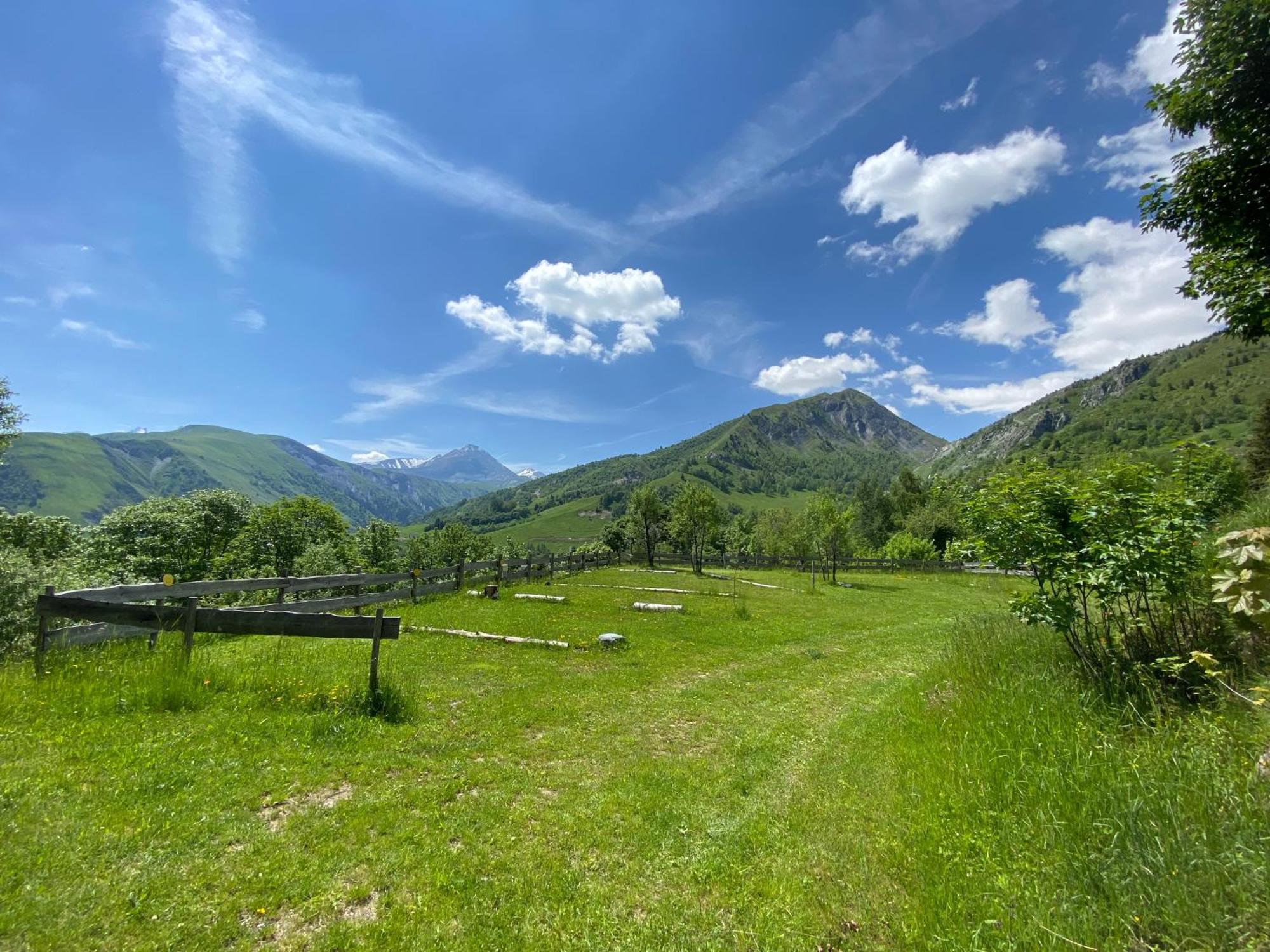 Le Domaine Du Trappeur Ξενοδοχείο Saint-Sorlin-dʼArves Εξωτερικό φωτογραφία